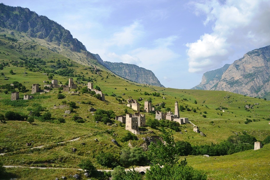 ingushetia-egikal-tsey-loam-caucasus-mountains-north-caucasus-nakh-vainakh-towers